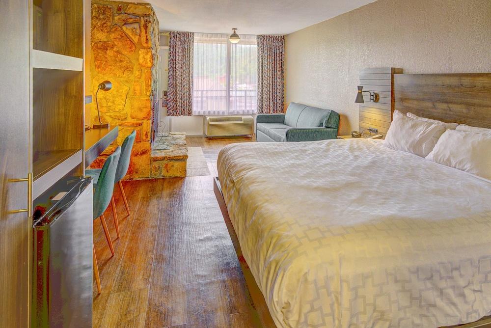 Clarion Pointe Downtown Gatlinburg Hotell Eksteriør bilde