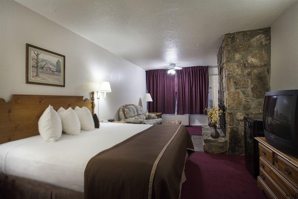 Clarion Pointe Downtown Gatlinburg Hotell Eksteriør bilde