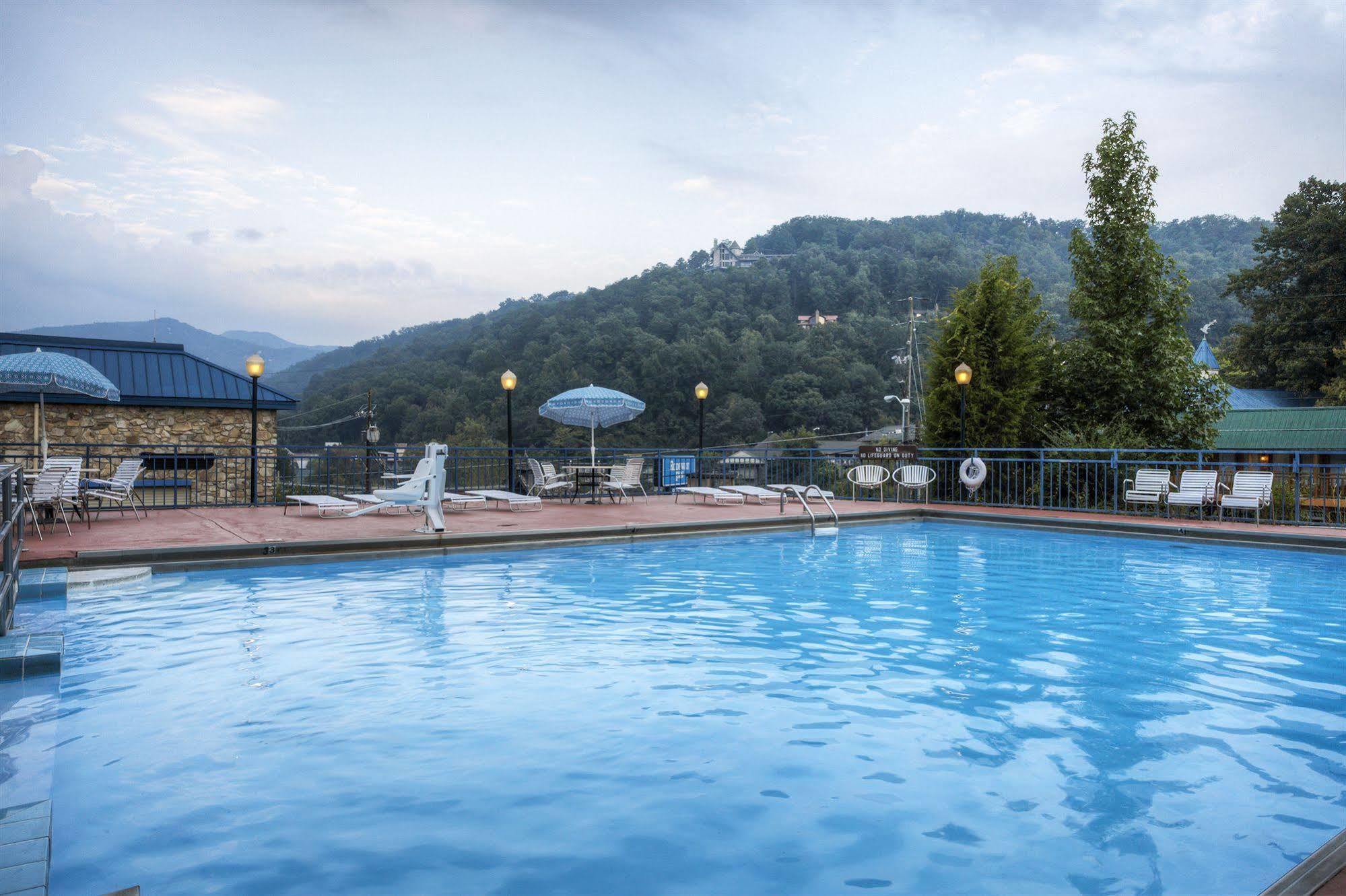 Clarion Pointe Downtown Gatlinburg Hotell Eksteriør bilde